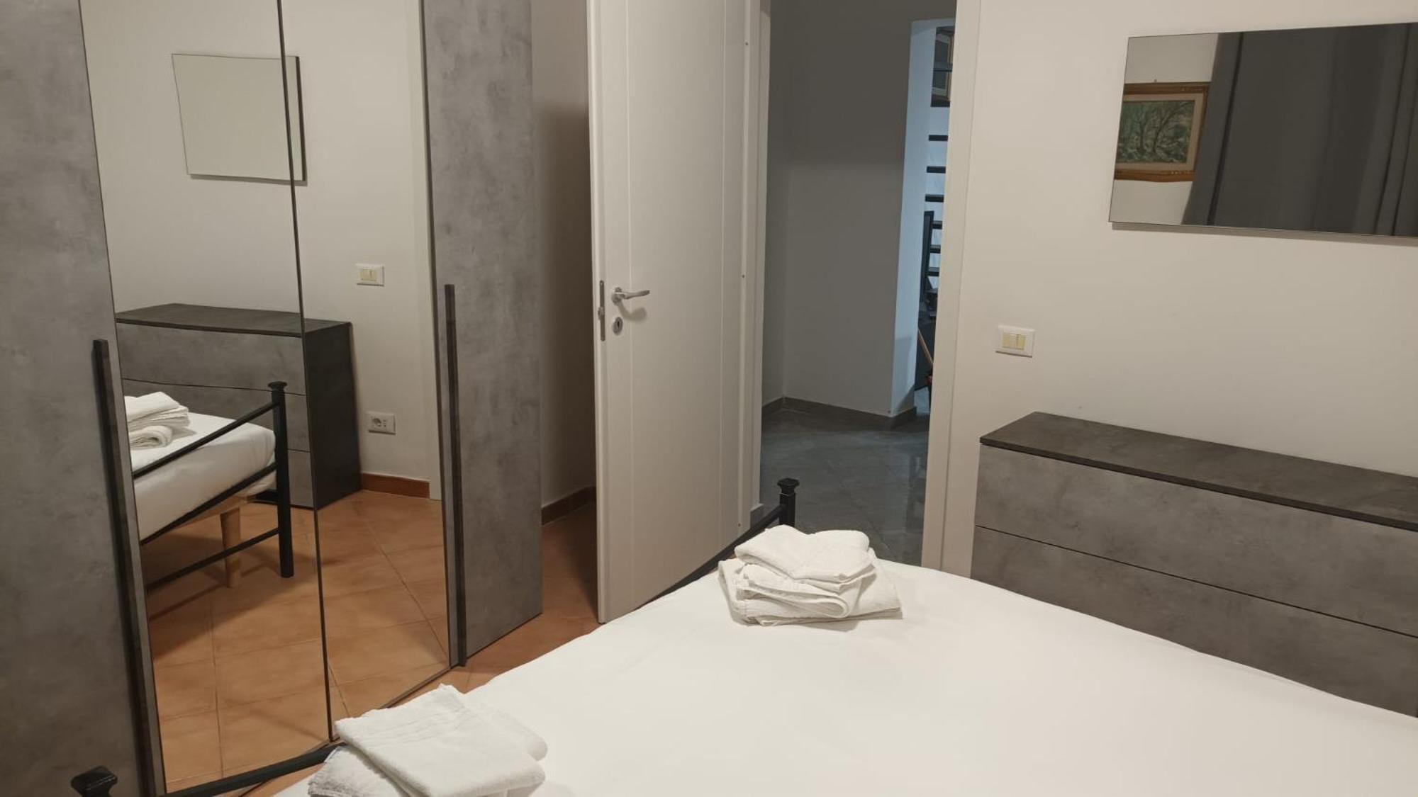 Apartmán Casa N 2 Con Parcheggio Privato E Colonnina Ricarica Livorno Exteriér fotografie